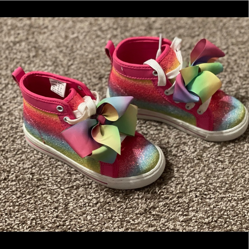 JoJo Siwa sneakers NWOT